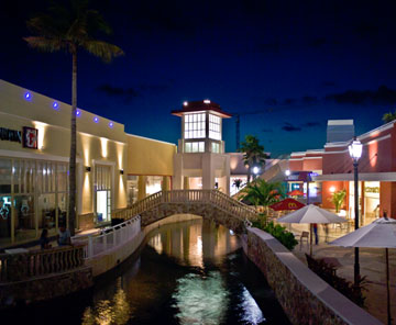La Isla Shopping village